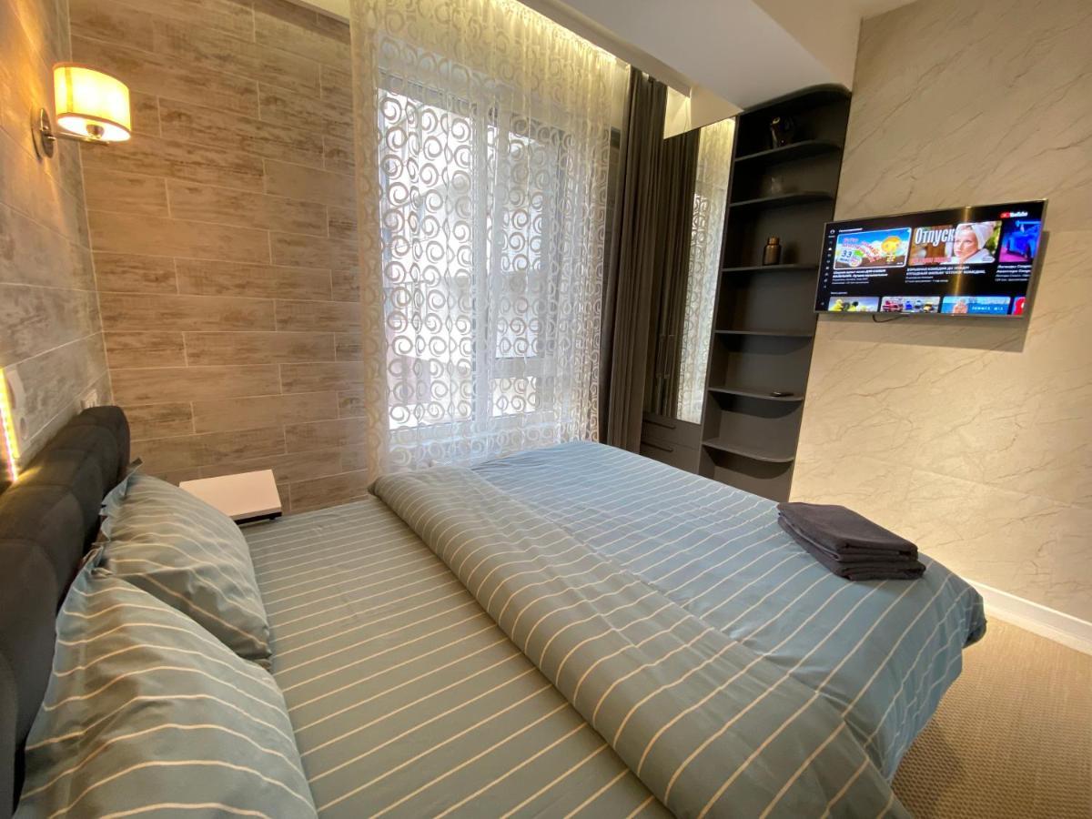 Rentnow Modern Business Apartment With 3 Bedrooms In Centre Chişinau Exteriör bild