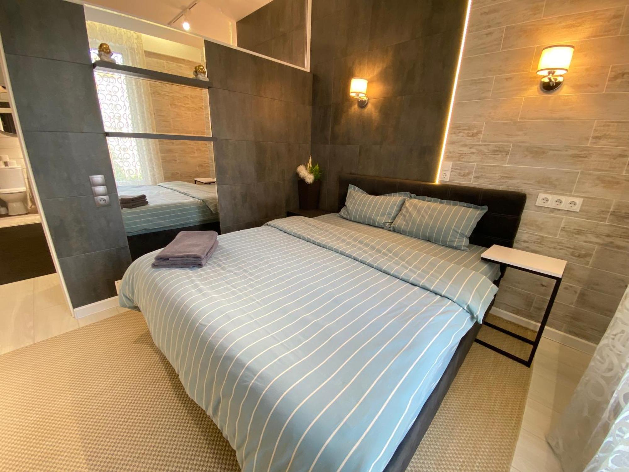 Rentnow Modern Business Apartment With 3 Bedrooms In Centre Chişinau Exteriör bild