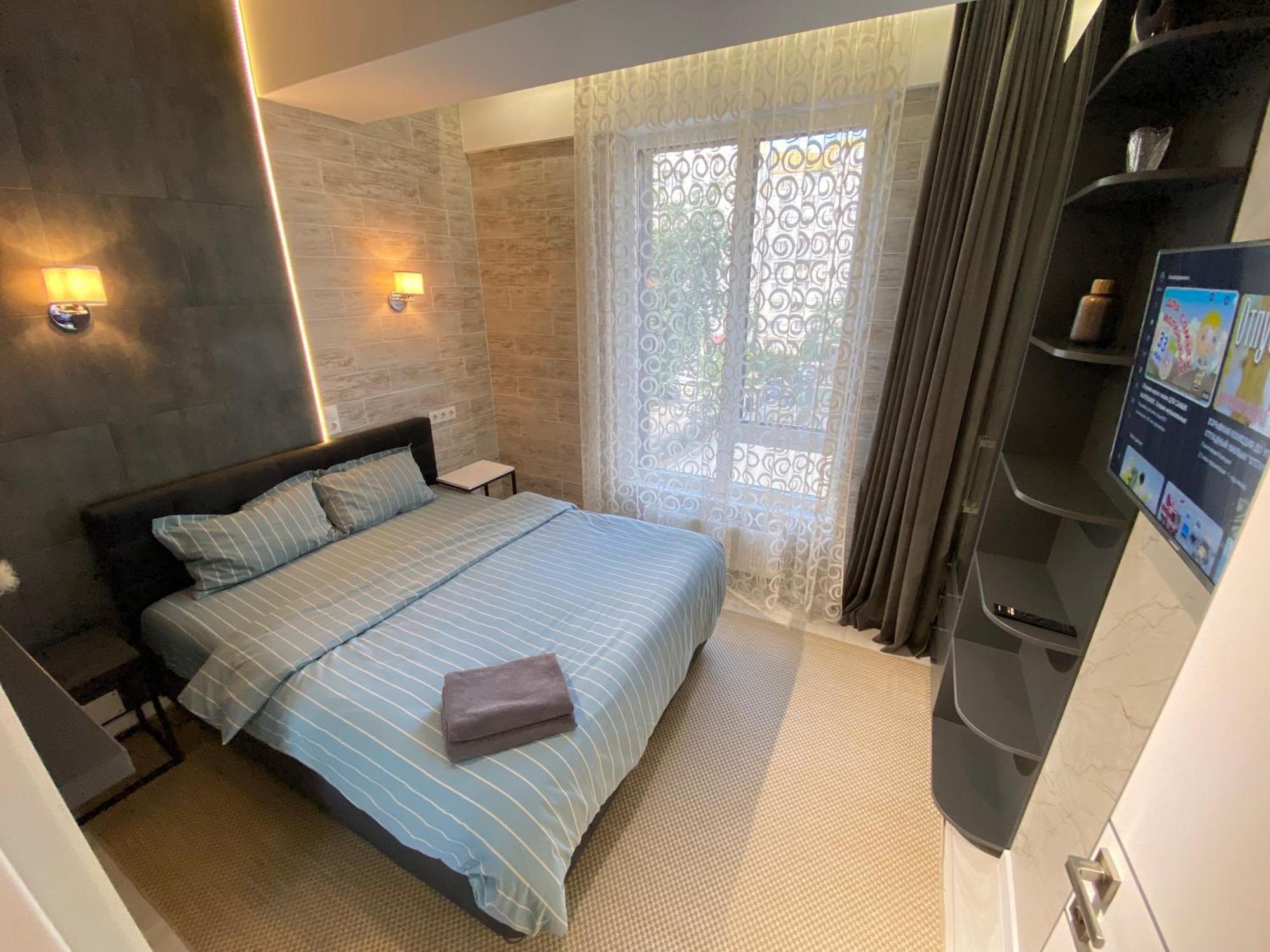 Rentnow Modern Business Apartment With 3 Bedrooms In Centre Chişinau Exteriör bild