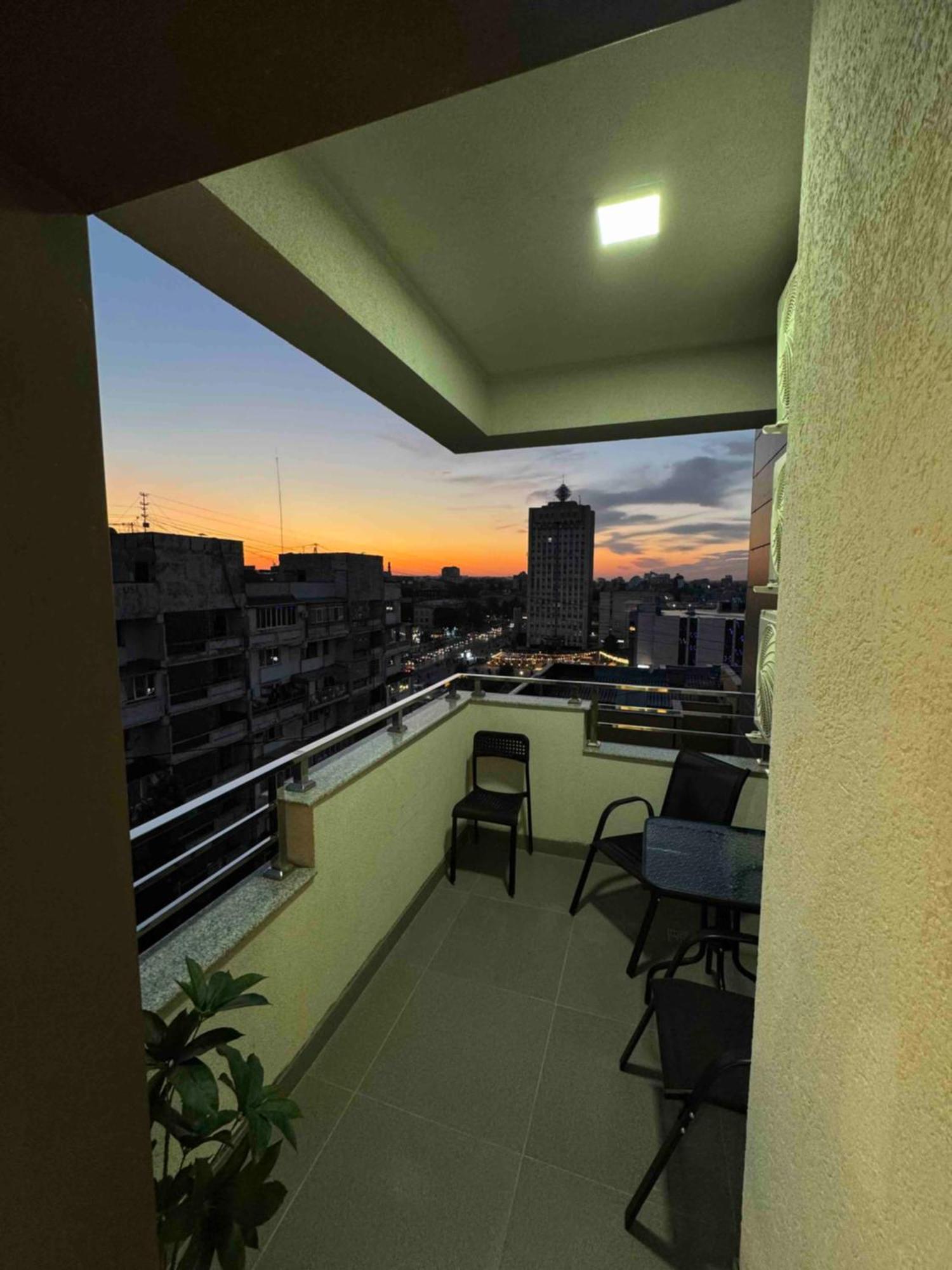 Rentnow Modern Business Apartment With 3 Bedrooms In Centre Chişinau Exteriör bild
